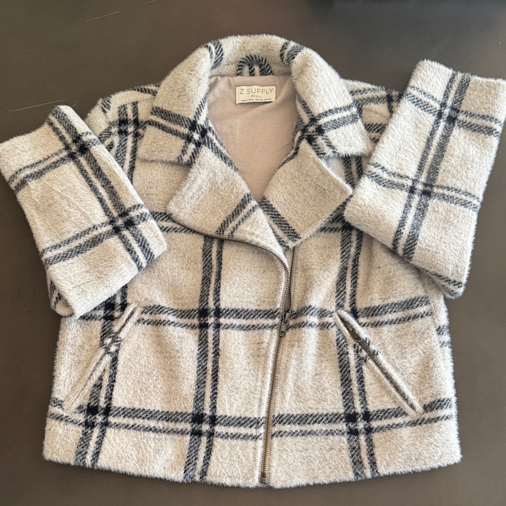 Z Supply Women's Teddy Jacket - Cream and Black Plaid